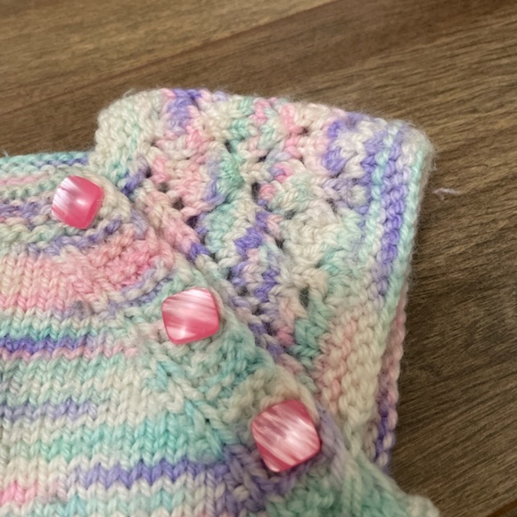 3/$20 Knitted Milo vest - Picture 4 of 5